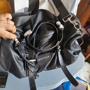 Younique top points earner duffel